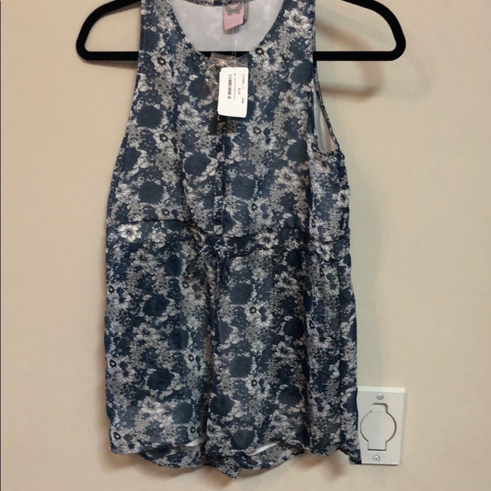 For all seasons by PAPER CRANE romper. Girls large